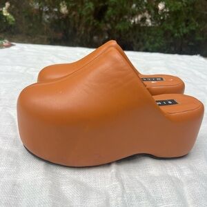 Simon Miller Bubble Clog Carmel